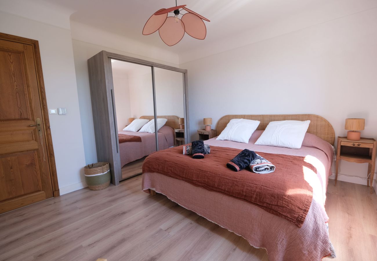 Villa in Mouriès - Villa air-conditioning heated pool Alpilles view Mouries