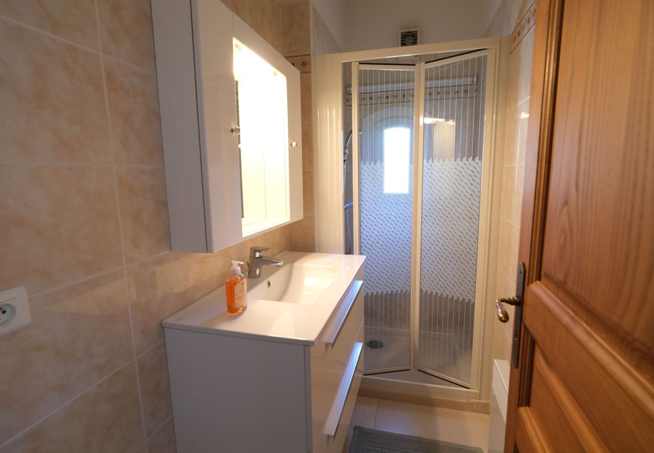 Villa in Mouriès - Villa air-conditioning heated pool Alpilles view Mouries