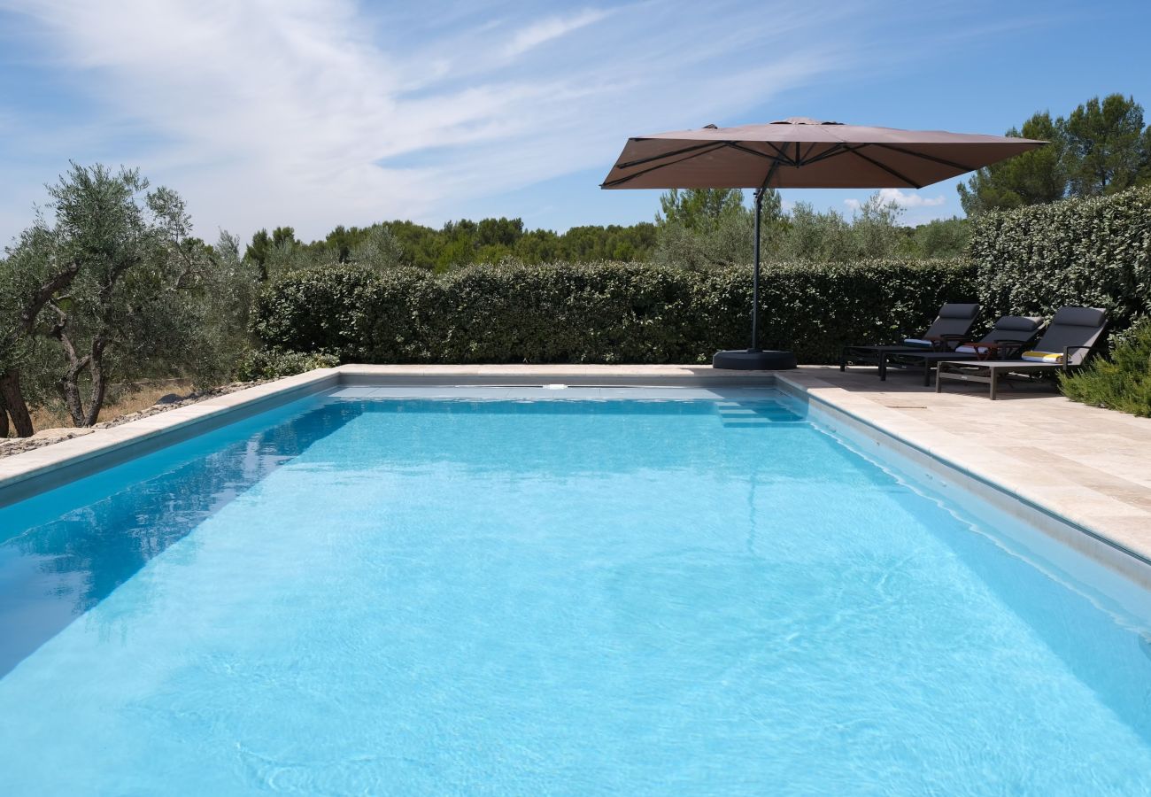 Villa in Mouriès - Villa air-conditioning heated pool Alpilles view Mouries