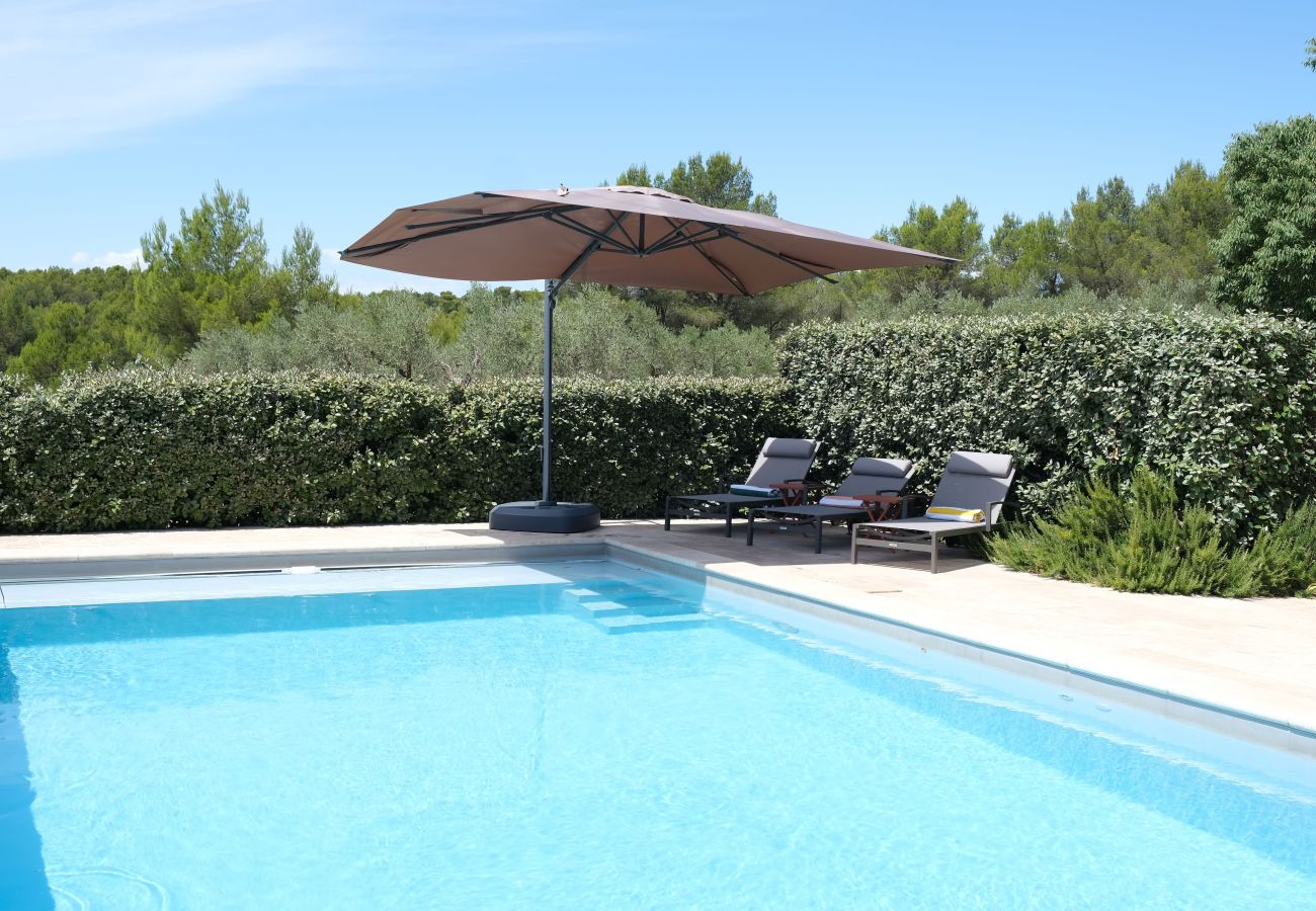 Villa in Mouriès - Villa air-conditioning heated pool Alpilles view Mouries