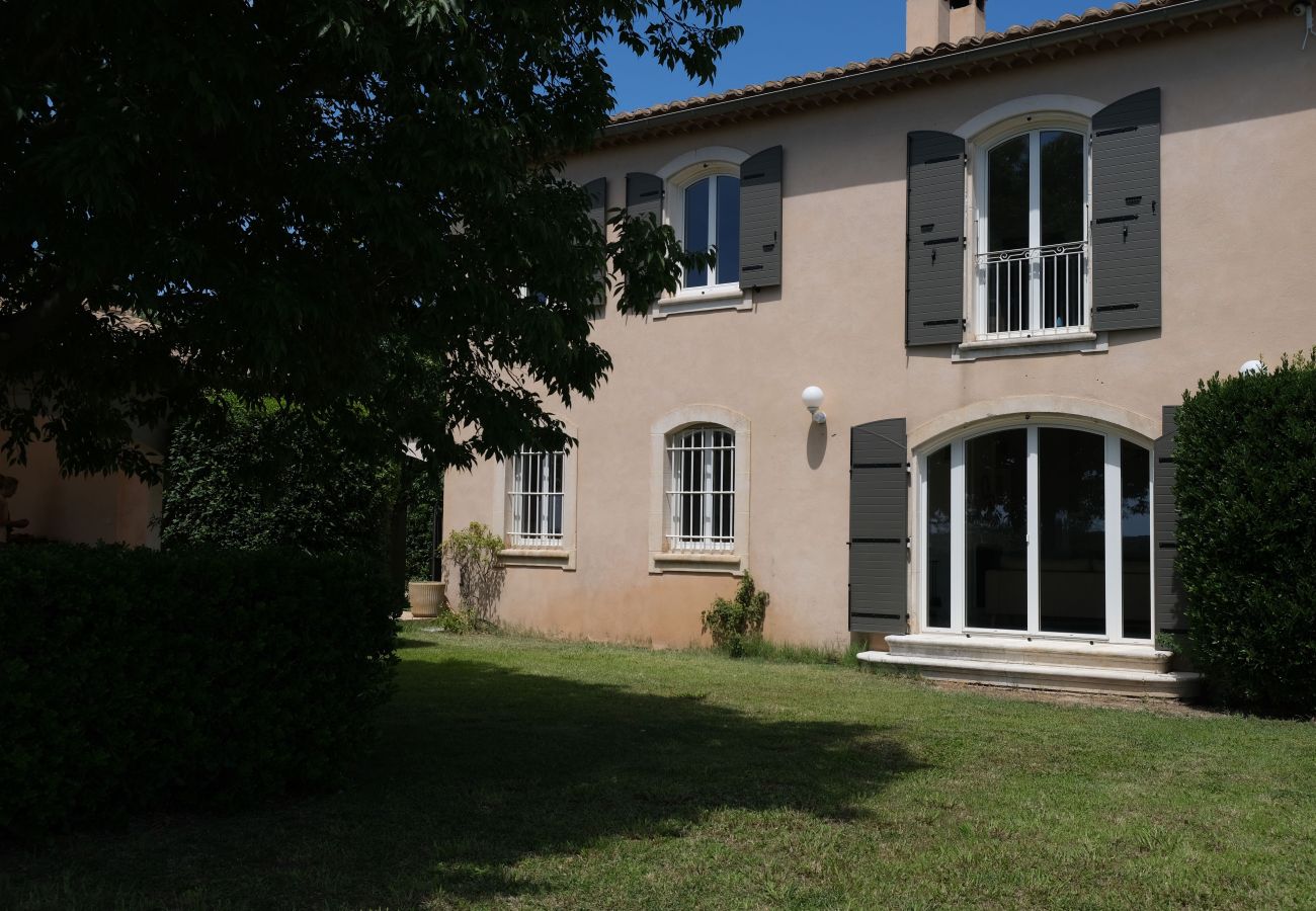 Villa in Mouriès - Villa air-conditioning heated pool Alpilles view Mouries