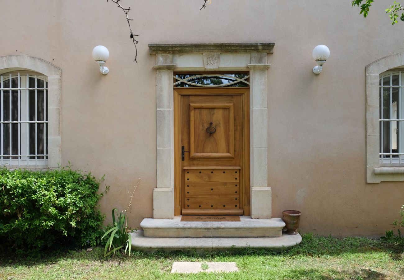 Villa in Mouriès - Villa air-conditioning heated pool Alpilles view Mouries