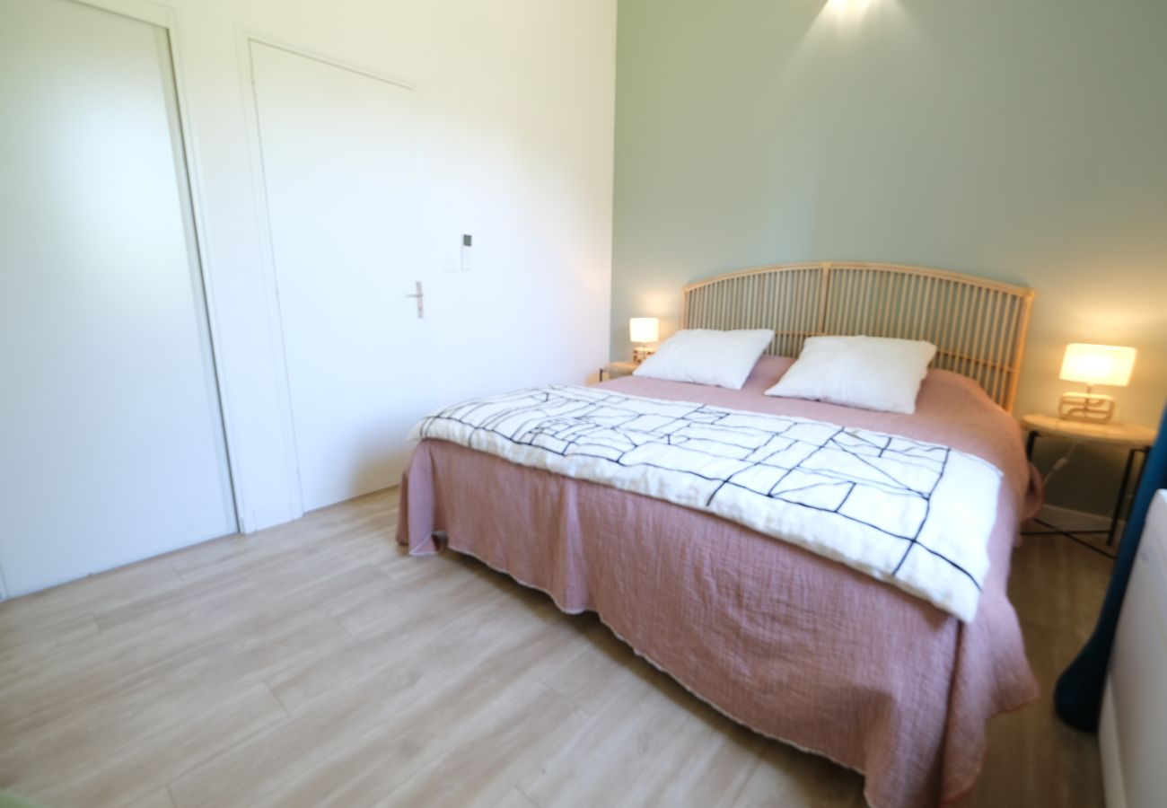 Villa in Mouriès - Villa air-conditioning heated pool Alpilles view Mouries
