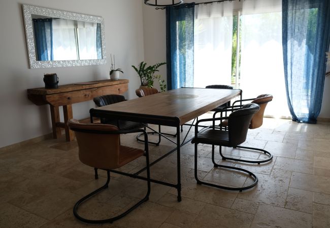 Villa in Saint-Cannat - Luxury air-conditioned villa pool views Aix-en-Provence Villa in Saint-Cannat - Luxury air-conditioned villa pool views Aix-en-Provence