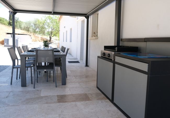 Villa in Saint-Cannat - Luxury air-conditioned villa pool views Aix-en-Provence Villa in Saint-Cannat - Luxury air-conditioned villa pool views Aix-en-Provence