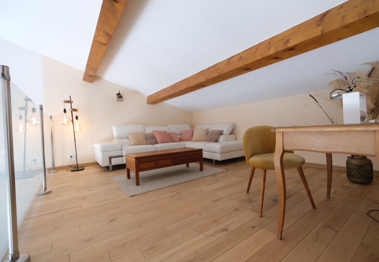 Villa in Saint-Cannat - Luxury air-conditioned villa pool views Aix-en-Provence