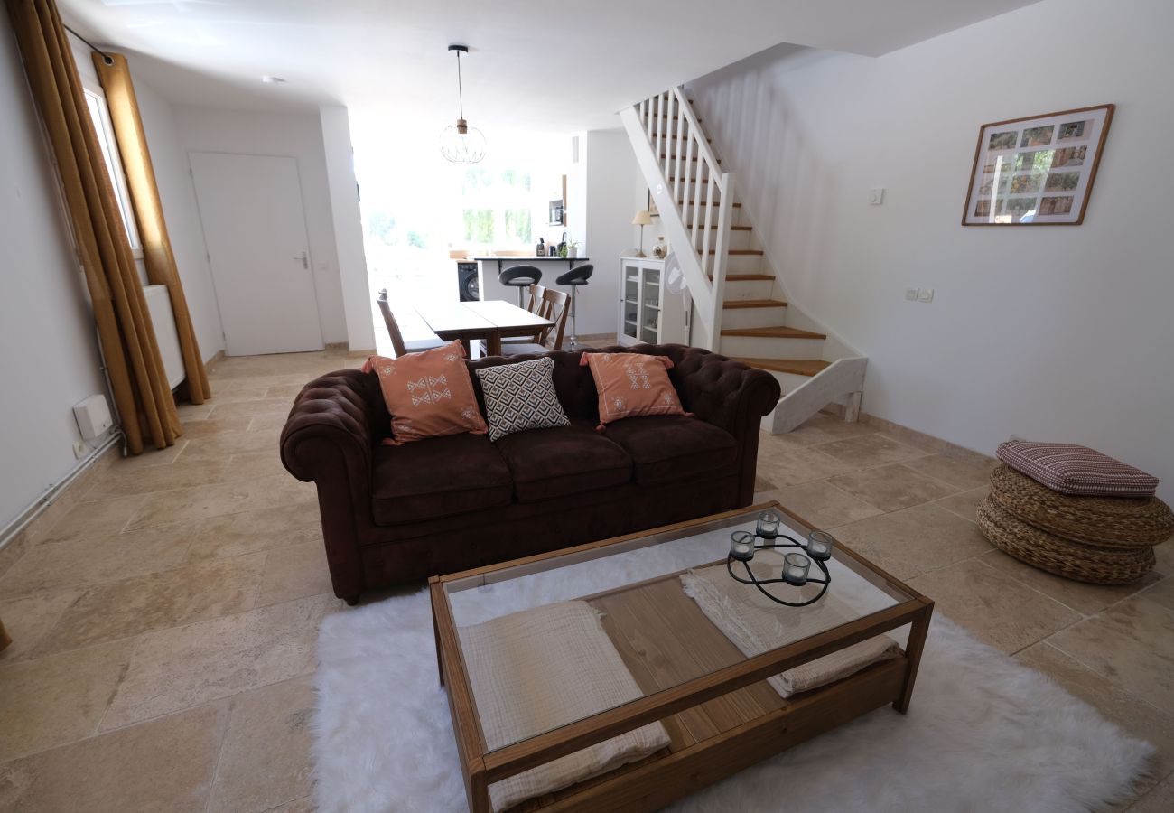 Villa in Saint-Cannat - Luxury air-conditioned villa pool views Aix-en-Provence
