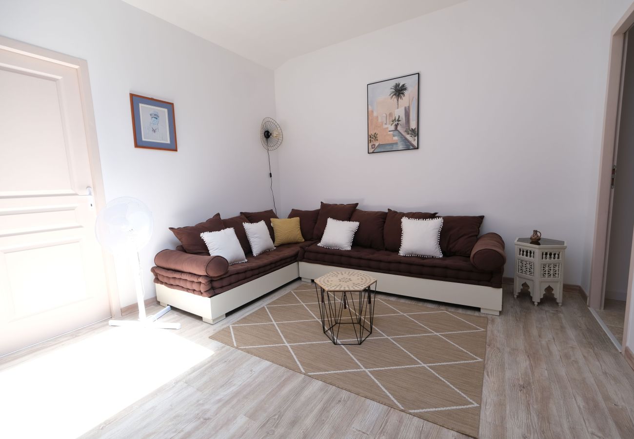 Villa in Saint-Cannat - Luxury air-conditioned villa pool views Aix-en-Provence