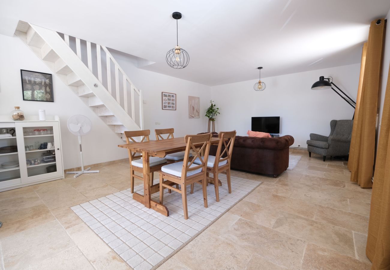 Villa in Saint-Cannat - Luxury air-conditioned villa pool views Aix-en-Provence