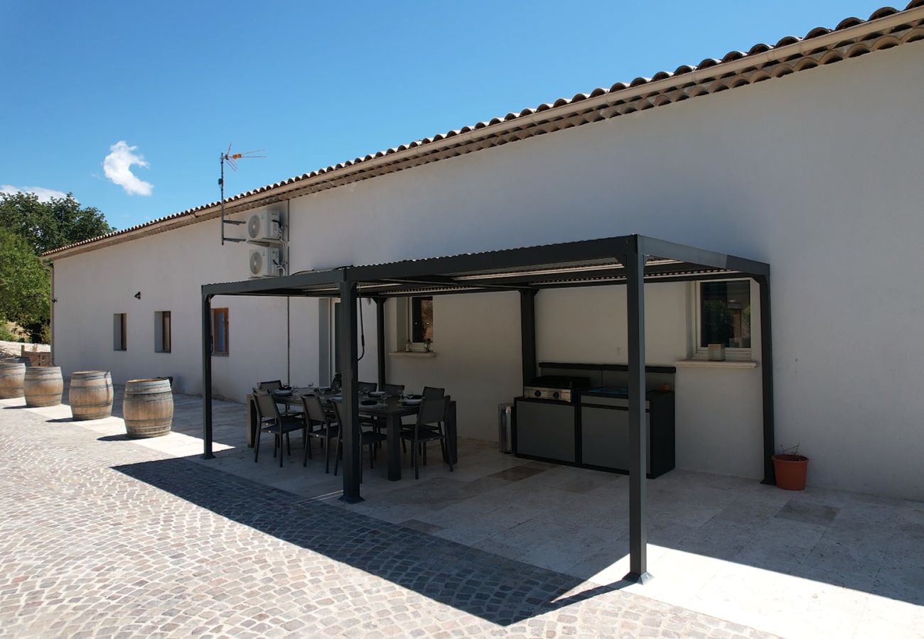 Villa in Saint-Cannat - Luxury air-conditioned villa pool views Aix-en-Provence