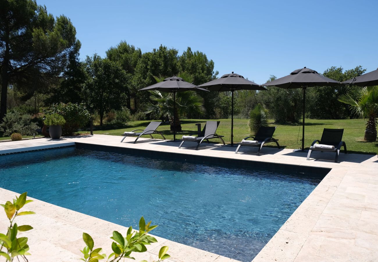 Villa in Saint-Cannat - Luxury air-conditioned villa pool views Aix-en-Provence
