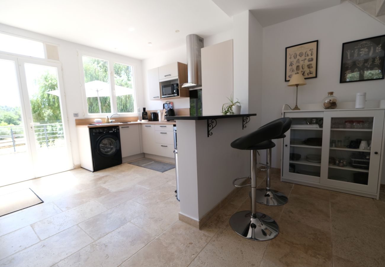 Villa in Saint-Cannat - Luxury air-conditioned villa pool views Aix-en-Provence