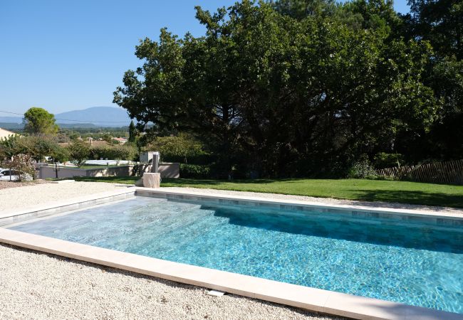 Villa in Pernes les Fontaines - Villa with heated pool and Ventoux View in Pernes Villa in Pernes les Fontaines - Villa with heated pool and Ventoux View in Pernes