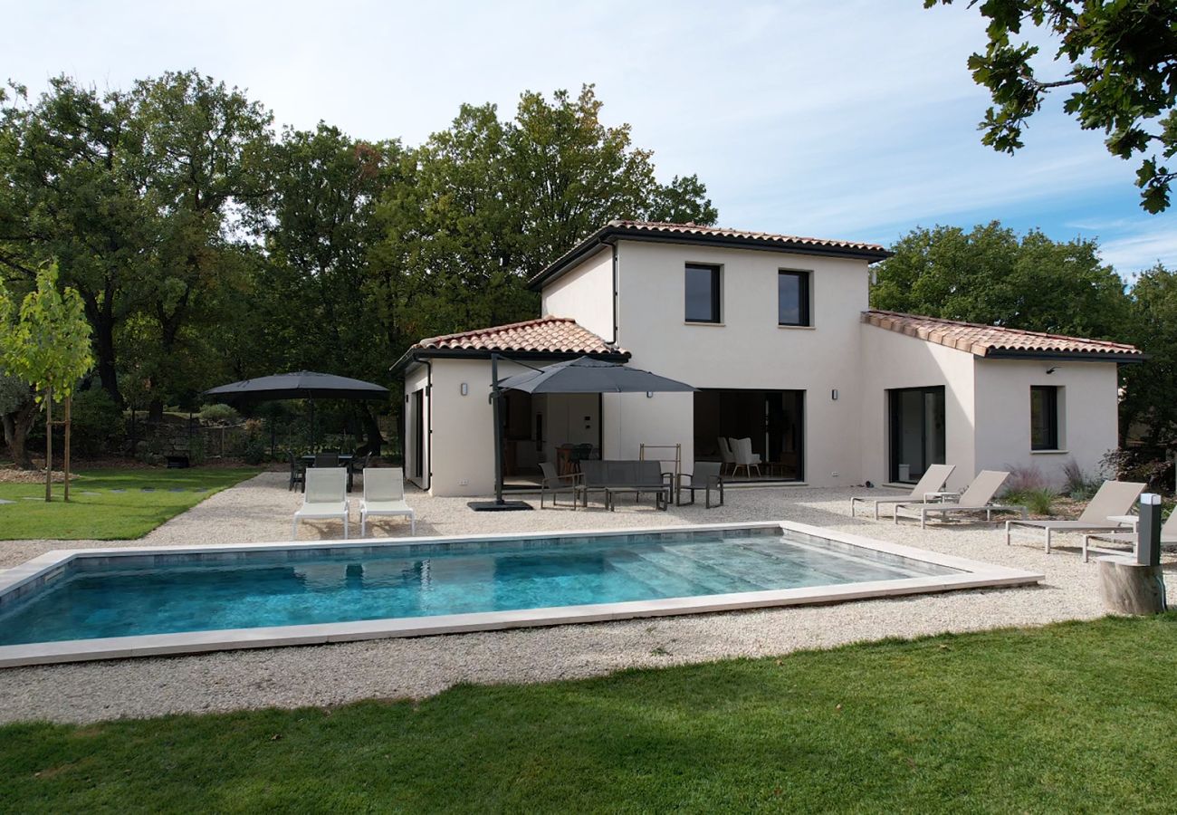 Holiday rental in Pernes-les-Fontaines villa with heated pool for rent