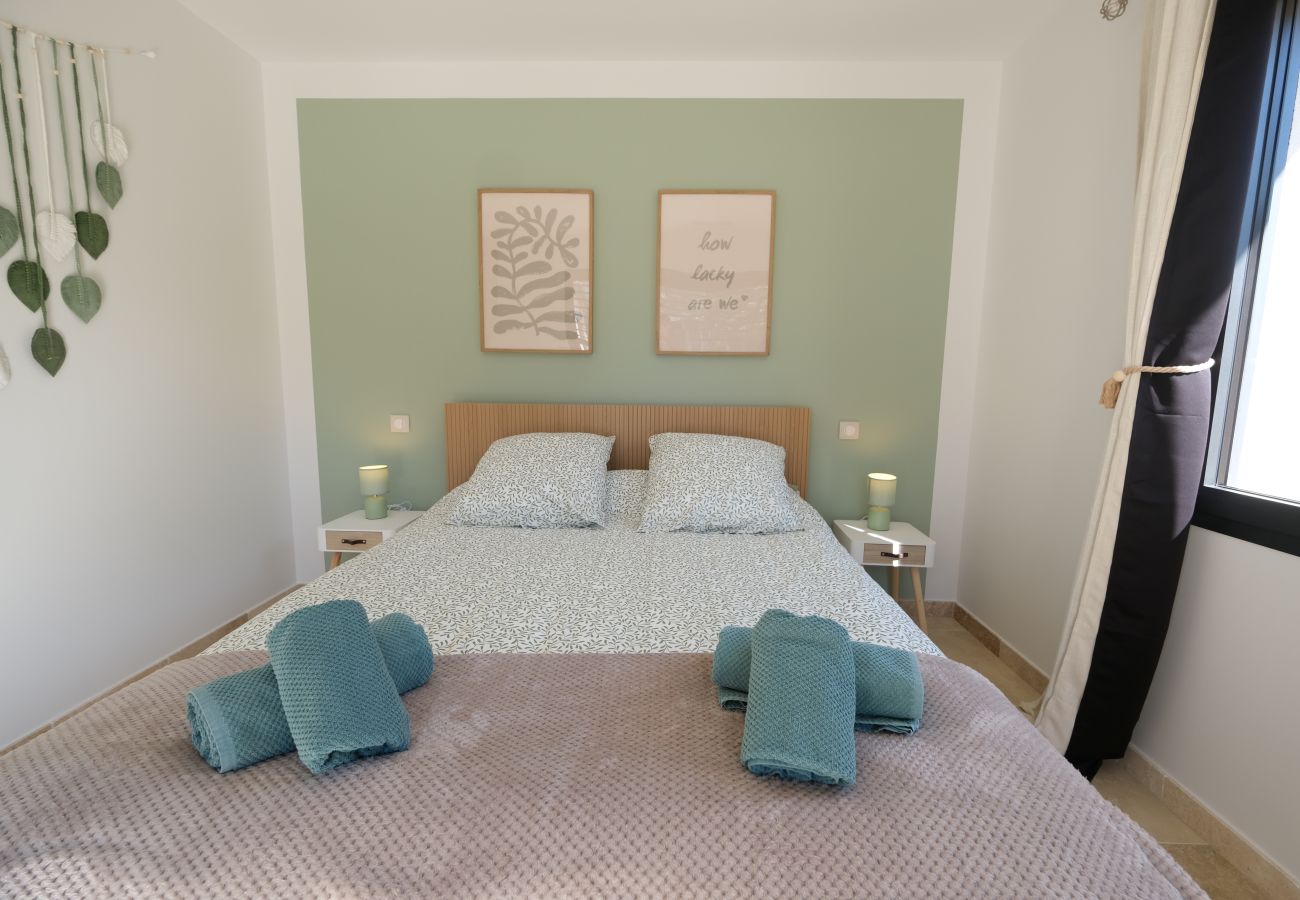 Villa in Pernes les Fontaines - Villa with heated pool and Ventoux View in Pernes