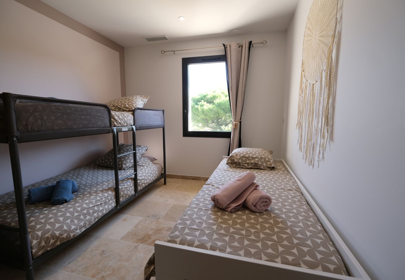 Villa in Pernes les Fontaines - Villa with heated pool and Ventoux View in Pernes
