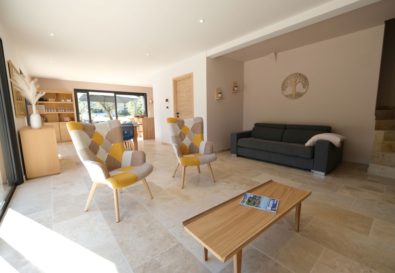 Villa in Pernes les Fontaines - Villa with heated pool and Ventoux View in Pernes