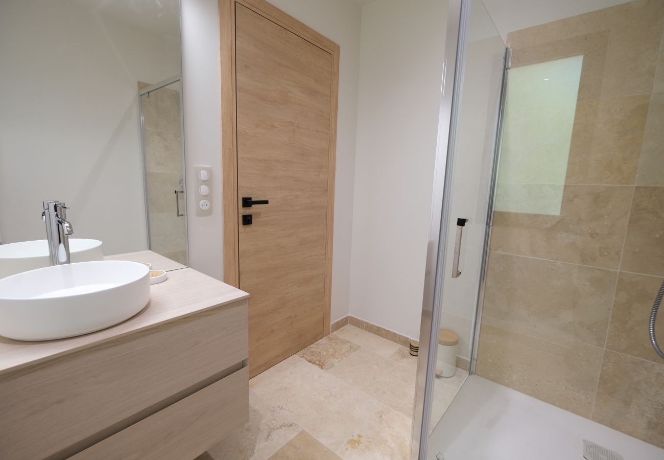 Villa in Pernes les Fontaines - Villa with heated pool and Ventoux View in Pernes