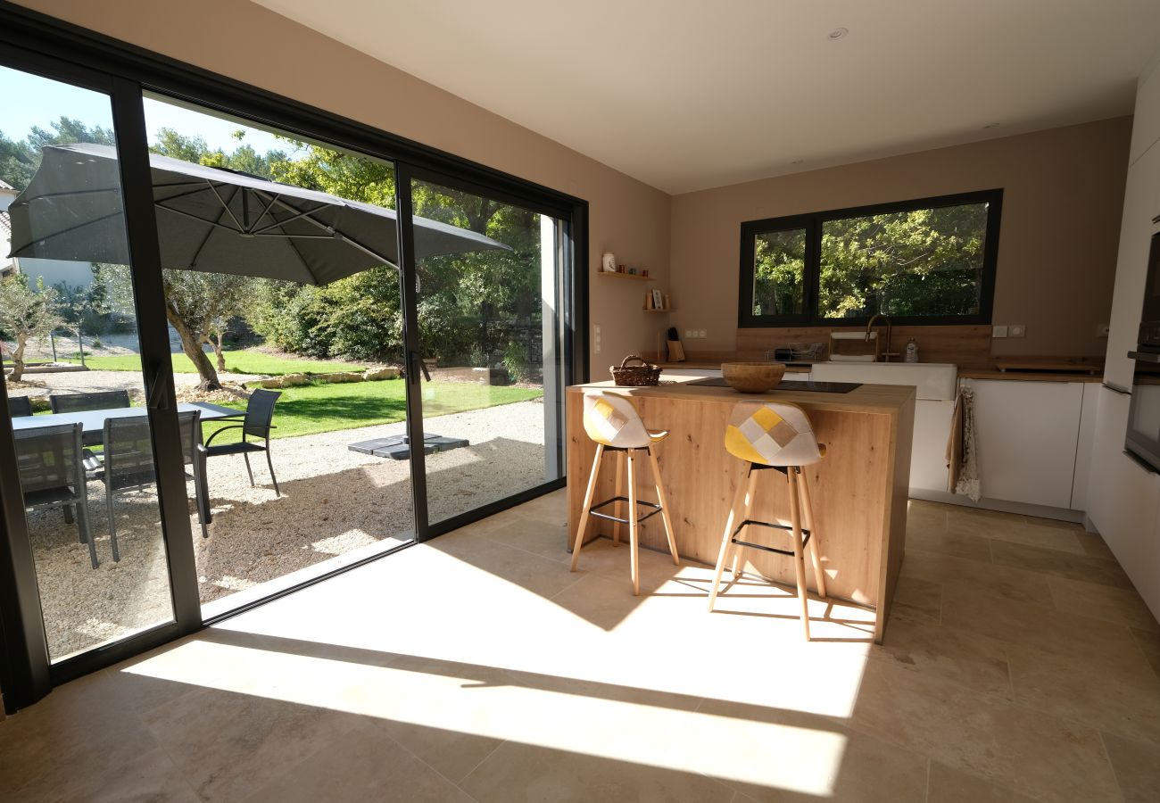 Villa in Pernes les Fontaines - Villa with heated pool and Ventoux View in Pernes