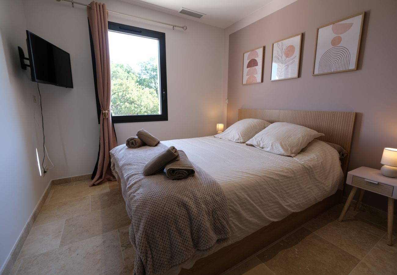 Villa in Pernes les Fontaines - Villa with heated pool and Ventoux View in Pernes
