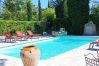Villa in L´Isle sur la Sorgue - Luxury Farm Jacuzzi, Heated pool in L'Isle sur la Sorgue