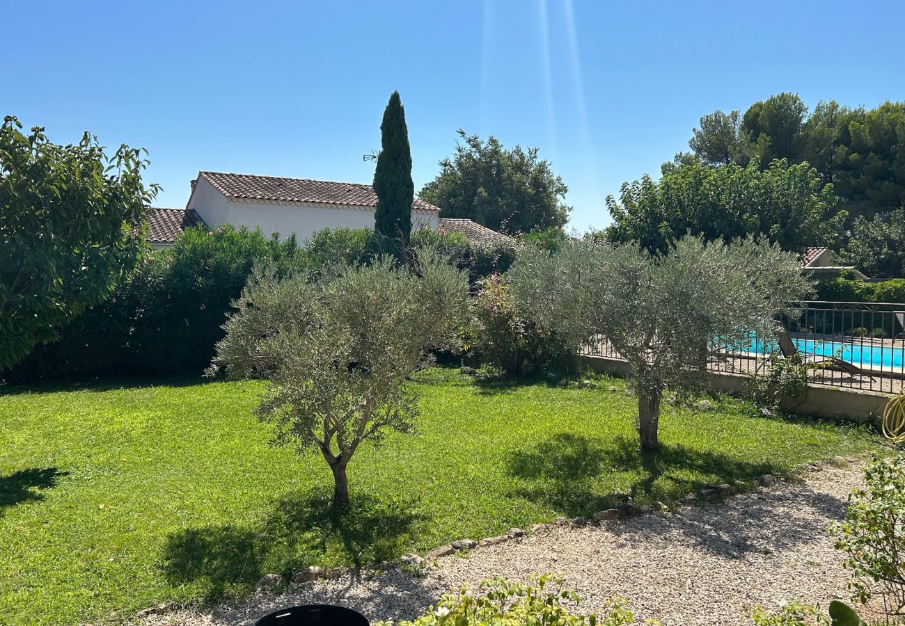 House in Mouriès - Air-conditioned villa with pool Mouriès Alpilles sleeps 8