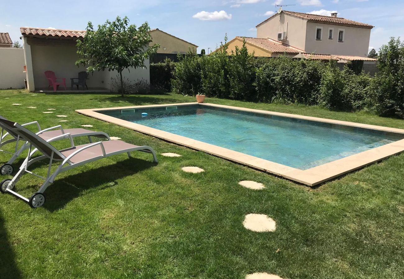 Holiday rental in Plan d'Orgon, Alpilles house and garden for 6 people
