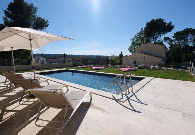 Villa in Saint Remy de Provence - Air-conditioned villa heated pool Alpilles view St-Rémy