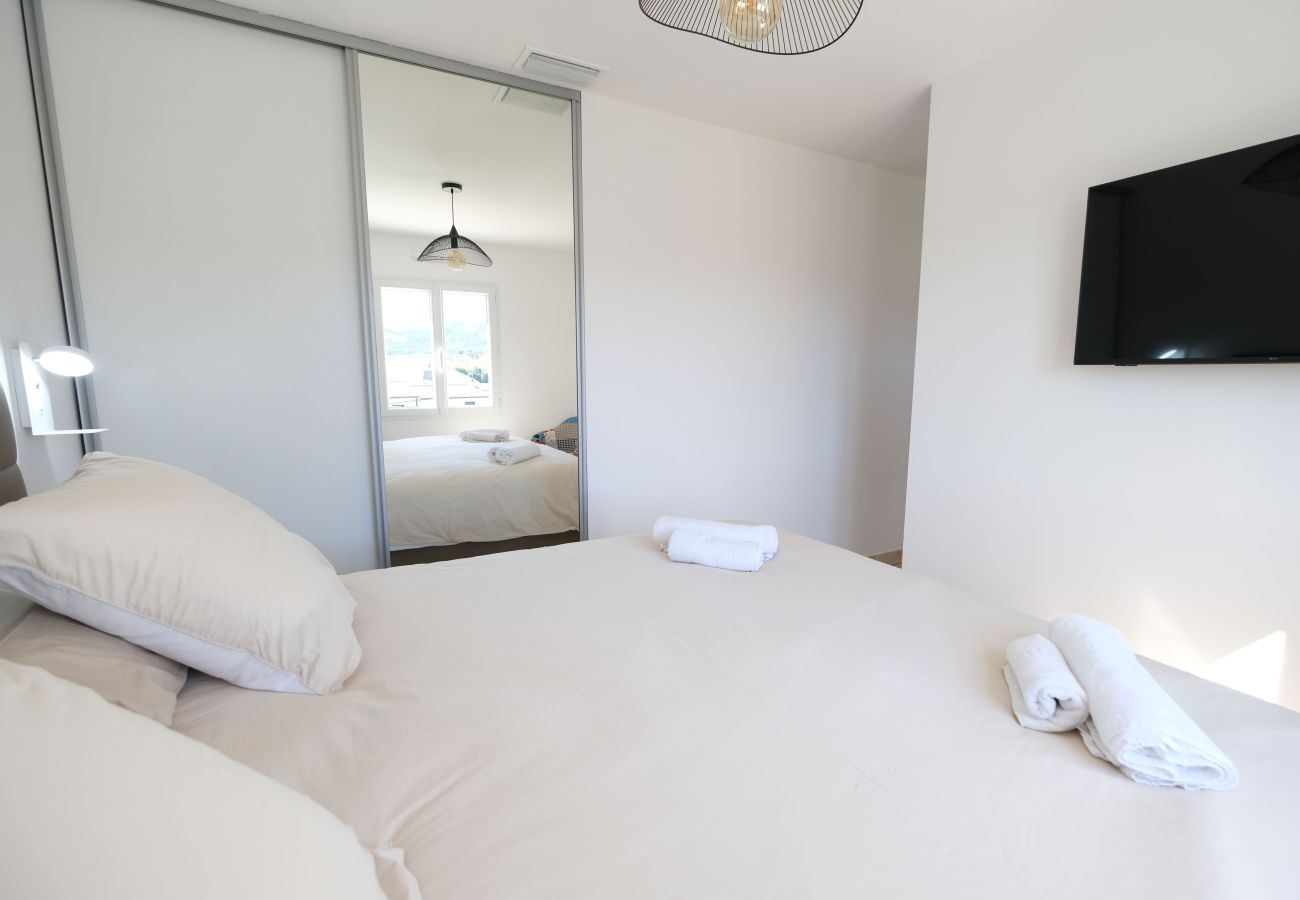 Villa in Saint Remy de Provence - Air-conditioned villa heated pool Alpilles view St-Rémy