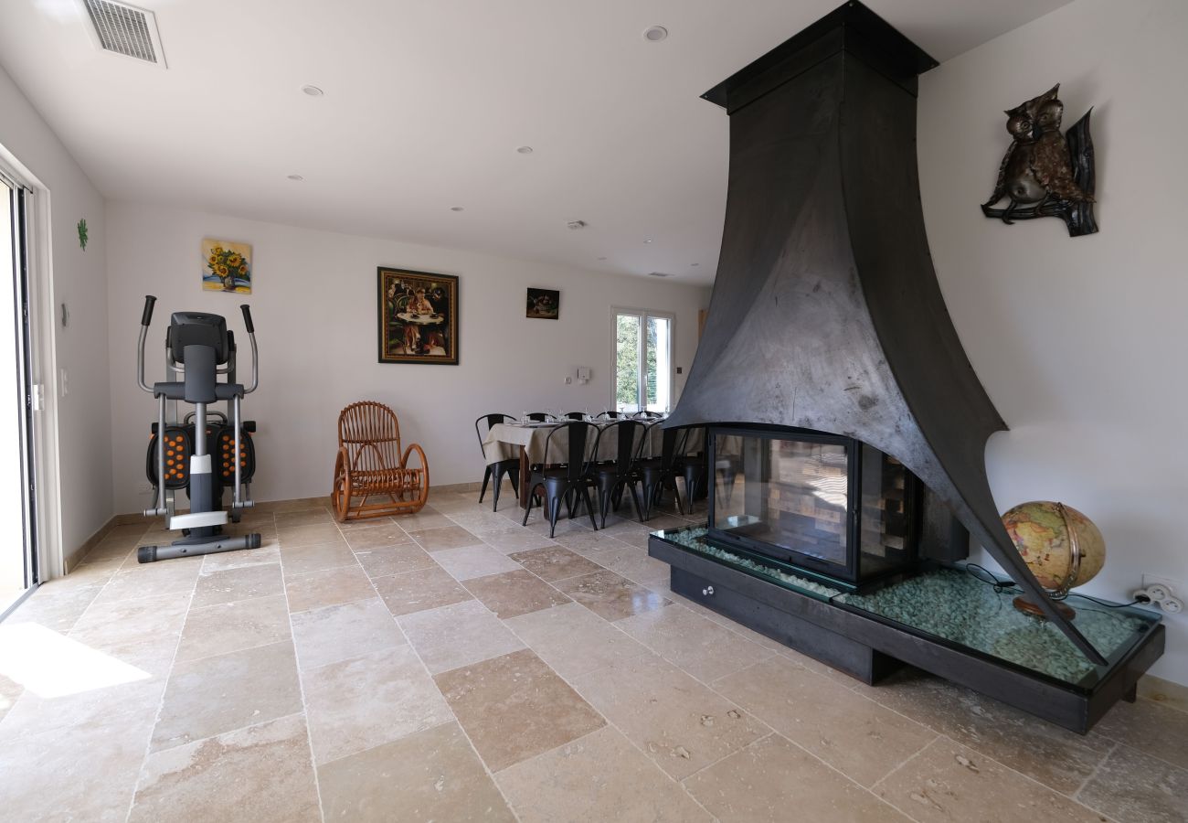 Villa in Saint Remy de Provence - Air-conditioned villa heated pool Alpilles view St-Rémy