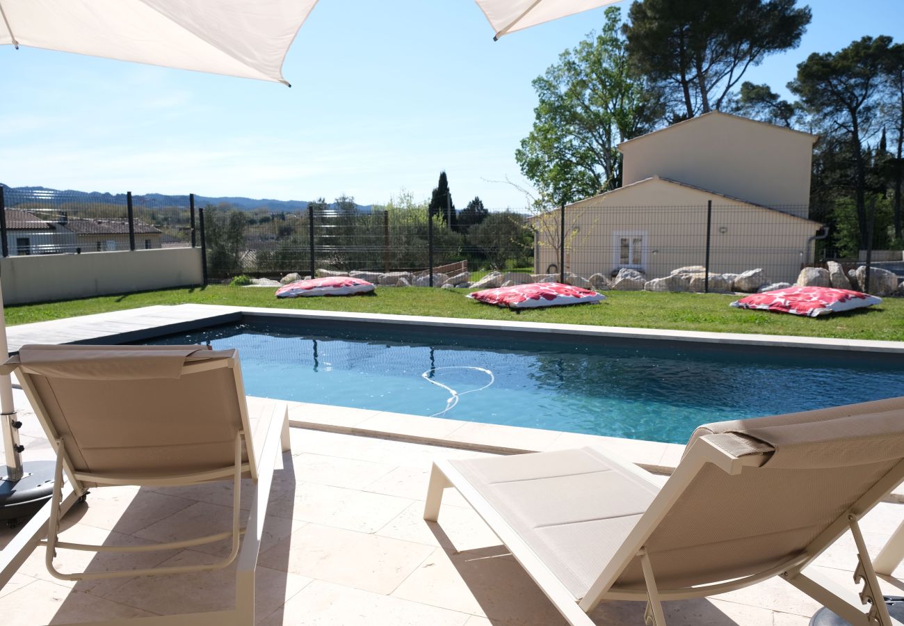 Villa in Saint Remy de Provence - Air-conditioned villa heated pool Alpilles view St-Rémy