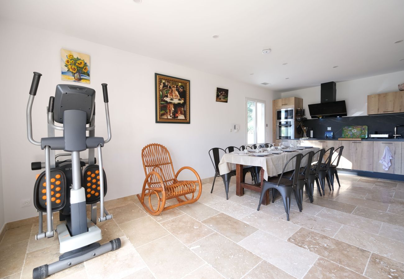 Villa in Saint Remy de Provence - Air-conditioned villa heated pool Alpilles view St-Rémy