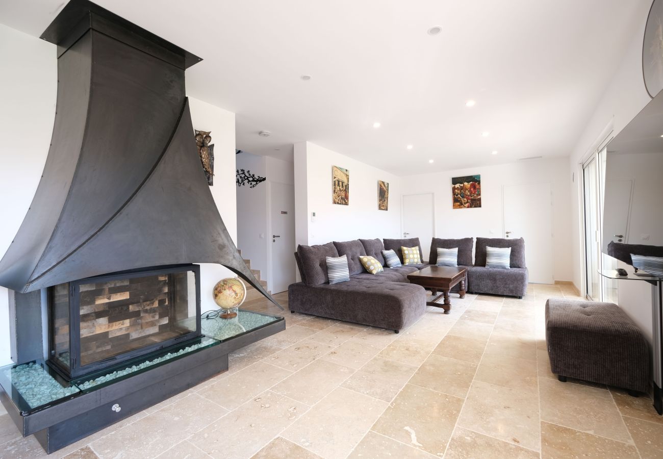 Villa in Saint Remy de Provence - Air-conditioned villa heated pool Alpilles view St-Rémy