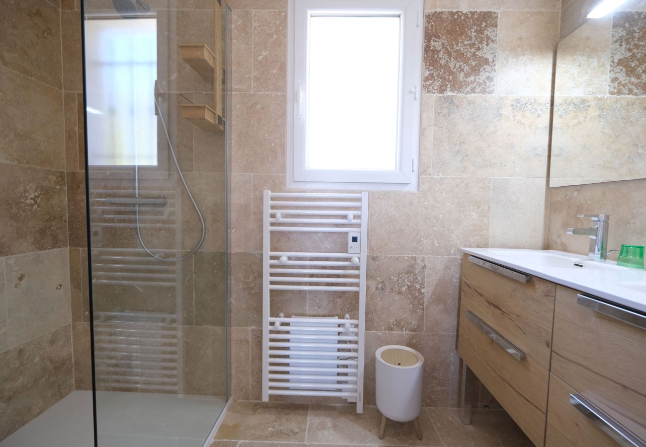 Villa in Saint Remy de Provence - Air-conditioned villa heated pool Alpilles view St-Rémy