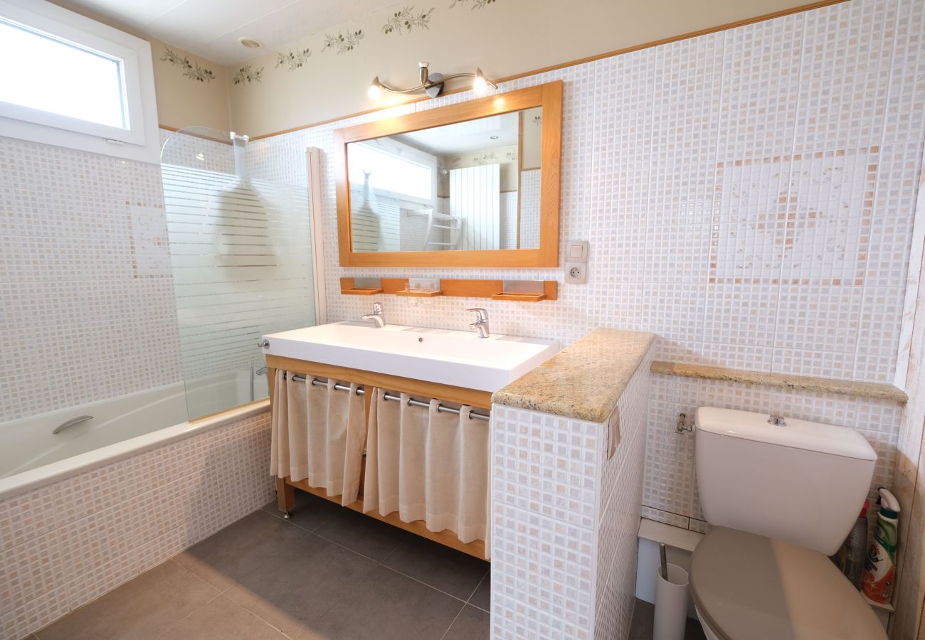 6 guests house 2 bathrooms in Eyguières Alpilles