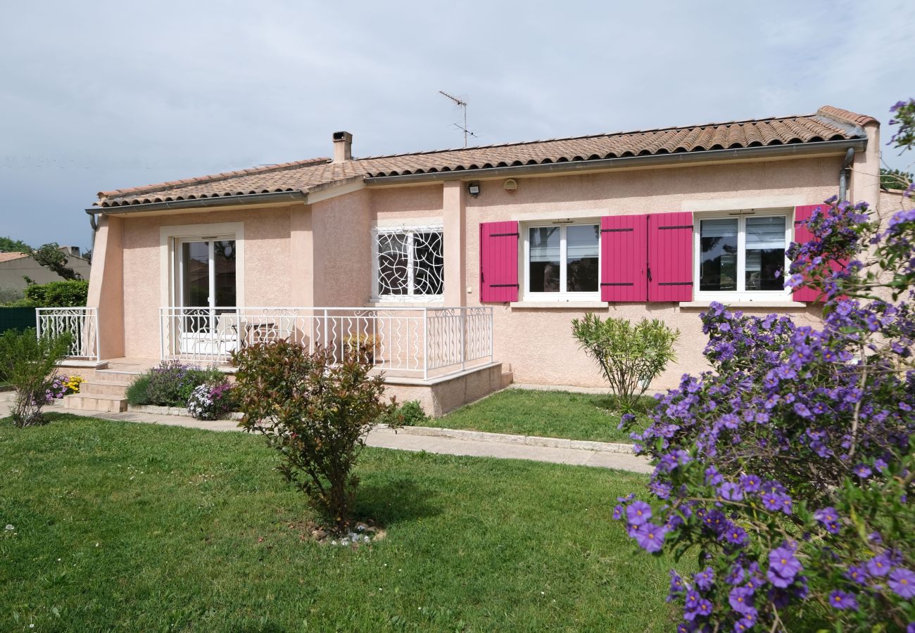 House in Eyguières - 6 guests house with private pool in Eyguières Alpilles