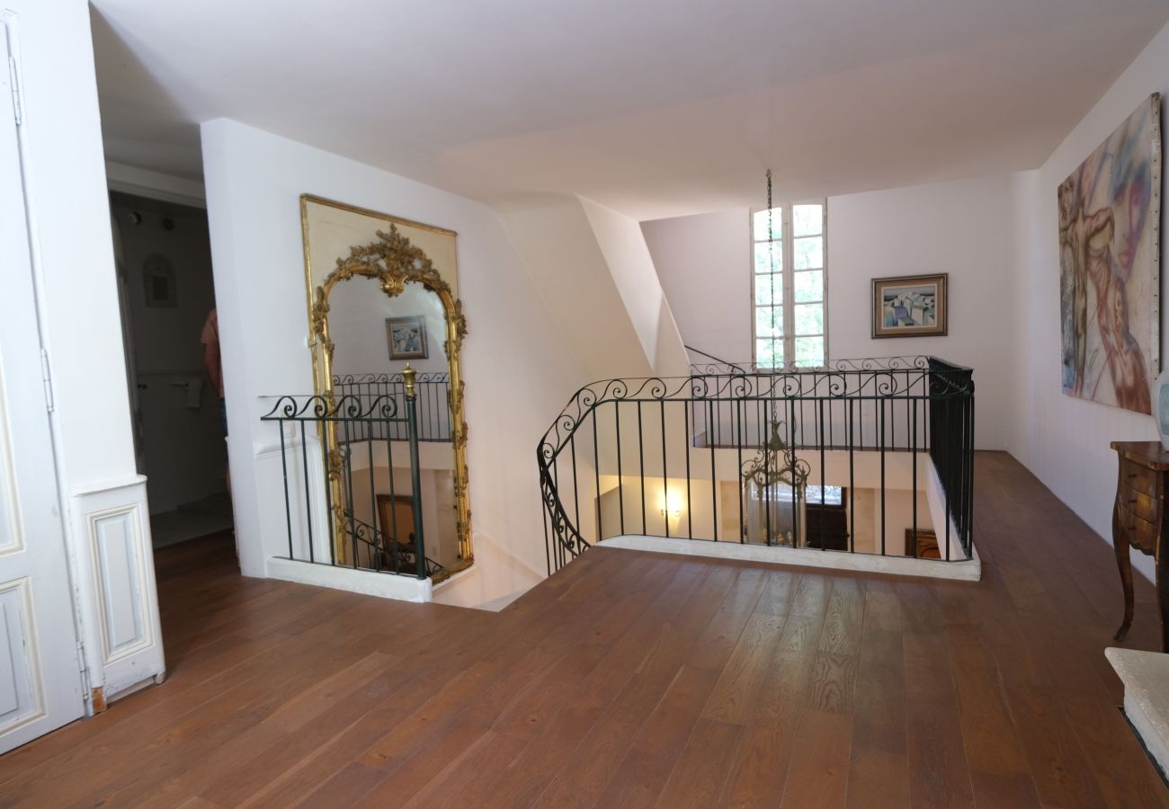 Villa in Saint-Antonin-sur-Bayon - Aix-en-Provence Ste-Victoire View Estate 12x8m Pool