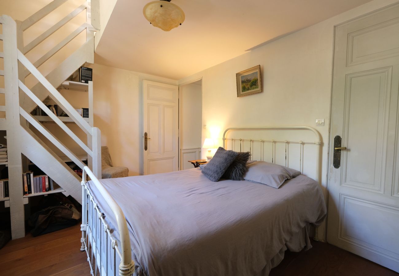 Villa in Saint-Antonin-sur-Bayon - Aix-en-Provence Ste-Victoire View Estate 12x8m Pool