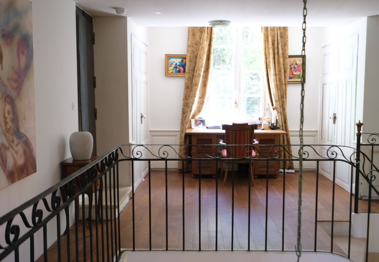 Villa in Saint-Antonin-sur-Bayon - Aix-en-Provence Ste-Victoire View Estate 12x8m Pool