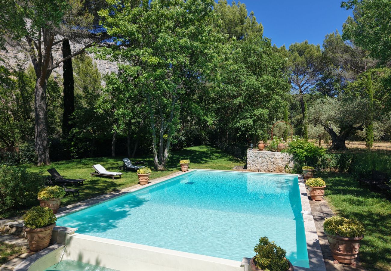 Villa in Saint-Antonin-sur-Bayon - Aix-en-Provence Ste-Victoire View Estate 12x8m Pool