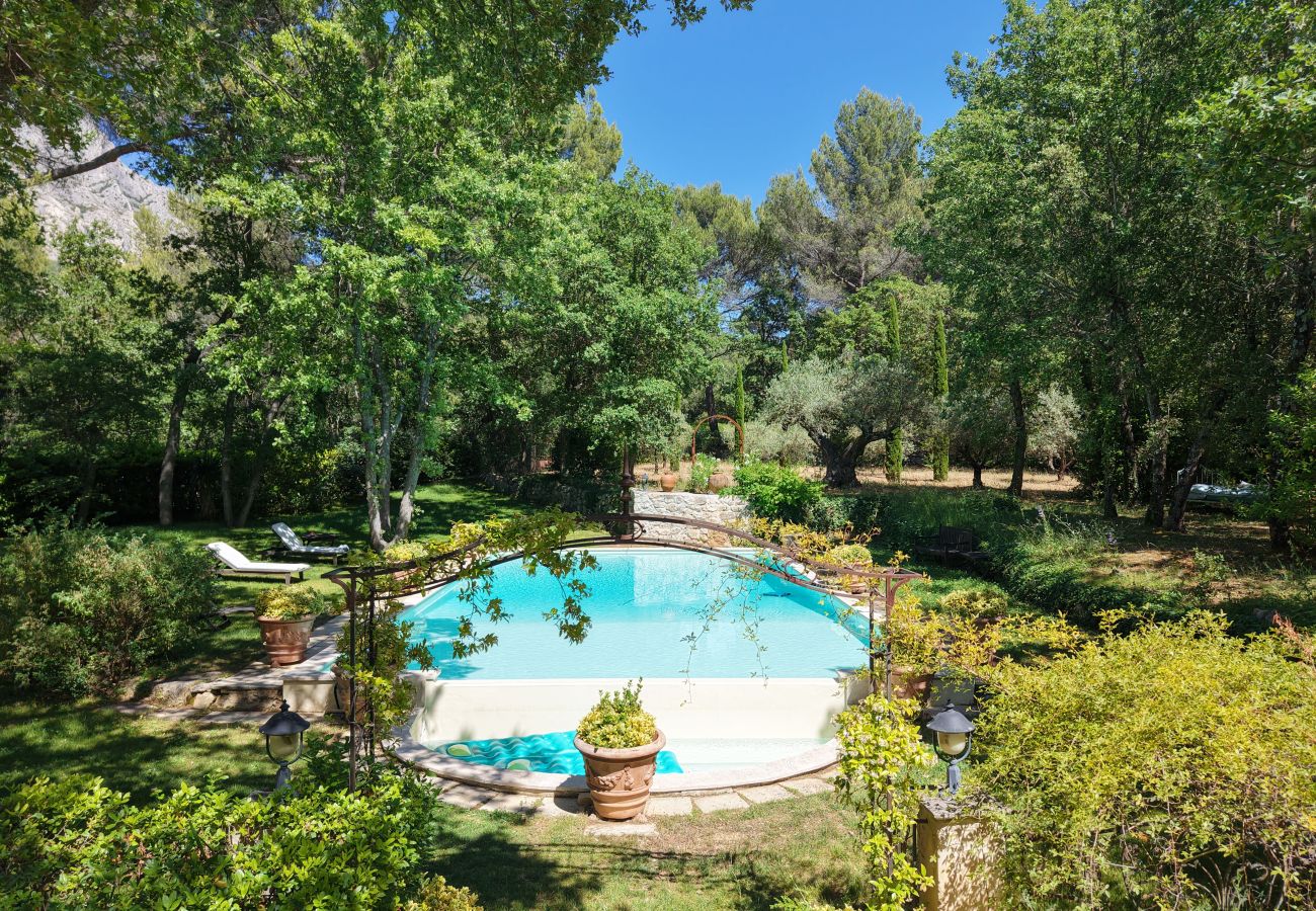 Aix-en-Provence Ste-Victoire View Estate 12x8m Pool