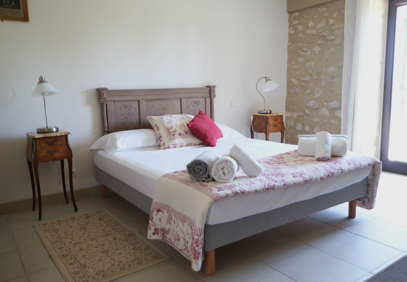 Villa in Maussane-les-Alpilles - Farmhouse & Pool, Views Maussane-les-Alpilles, 10 pax
