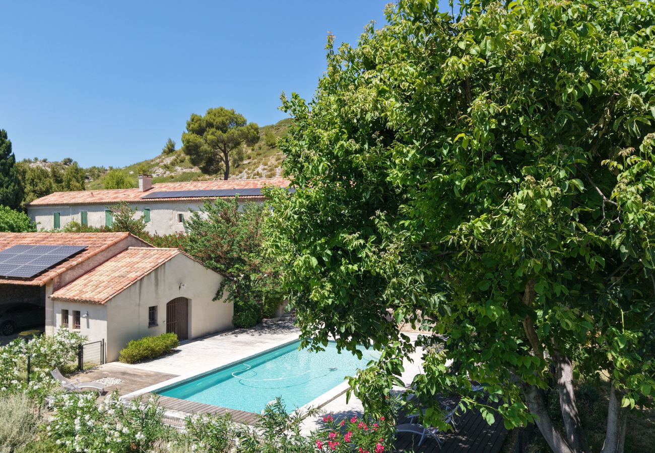 Villa in Maussane-les-Alpilles - Farmhouse & Pool, Views Maussane-les-Alpilles, 10 pax