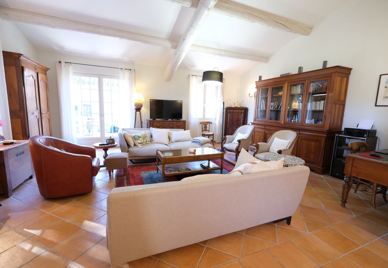 Villa in La Motte-d´Aigues - Air-co villa, Luberon views, heated pool, sleeps 8
