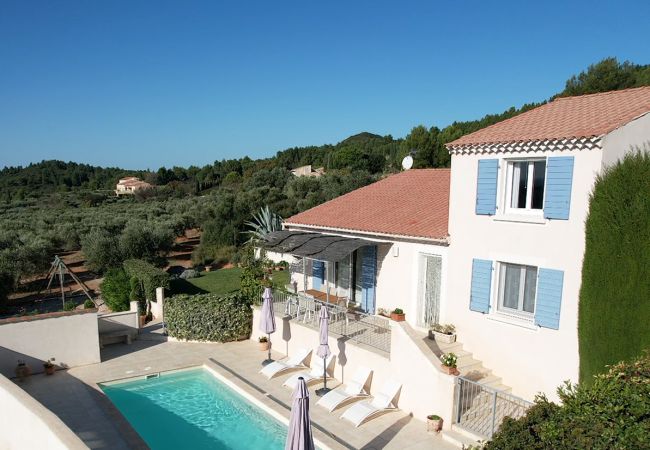 Villa à Aureille - Location vacances maison piscine AUREILLE LS2-287. Villa à Aureille - Location vacances maison piscine AUREILLE LS2-287.