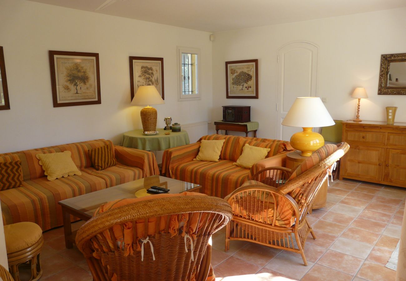Villa à Mouriès - Location vacances maison piscine mouries LS1-140.