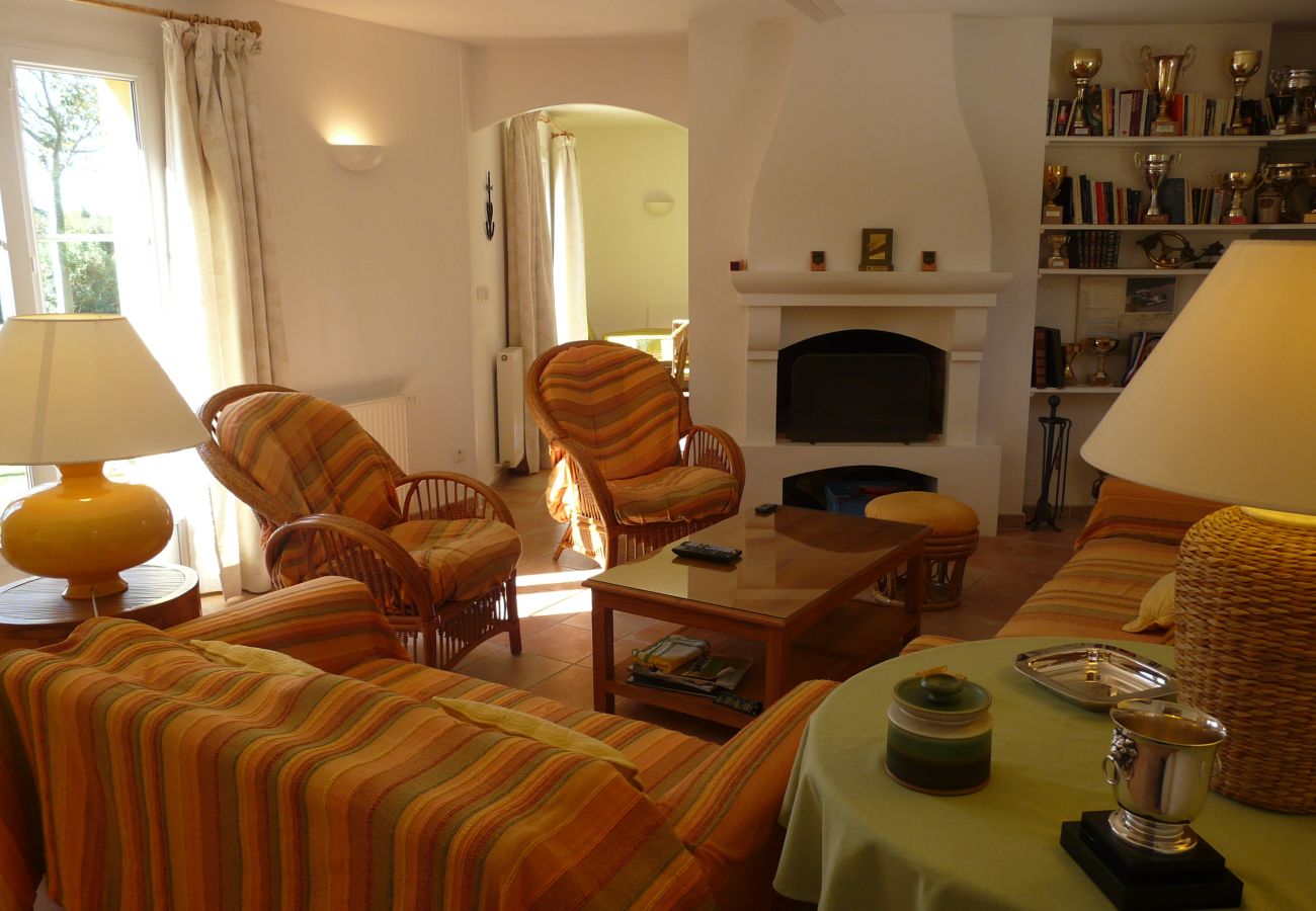 Villa à Mouriès - Location vacances maison piscine mouries LS1-140.