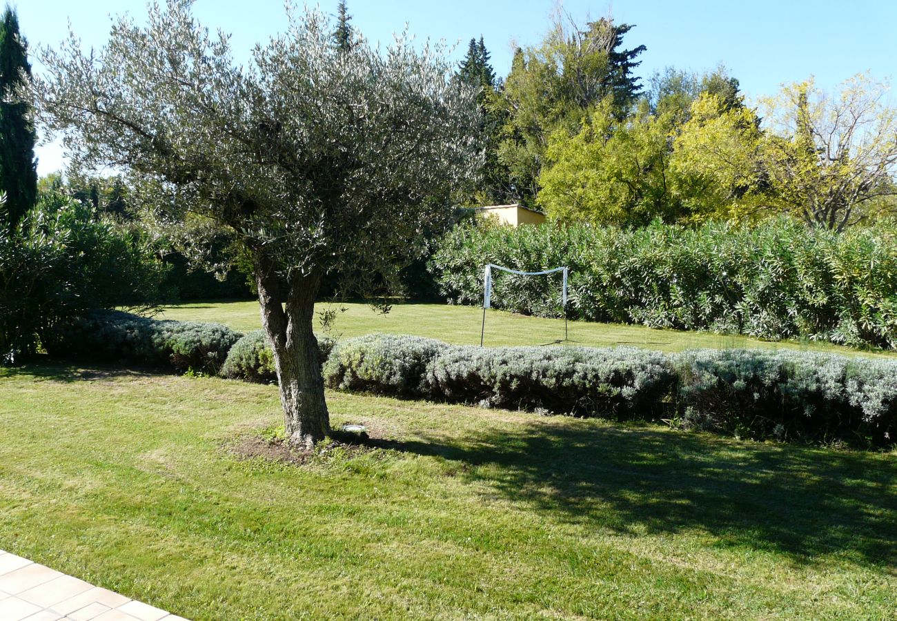 Villa à Mouriès - Location vacances maison piscine mouries LS1-140.