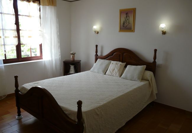 Maison à Cabrières-d´Avignon - Location vacances CABRIERES D'AVIGNON LS2-2. Maison à Cabrières-d´Avignon - Location vacances CABRIERES D'AVIGNON LS2-2.