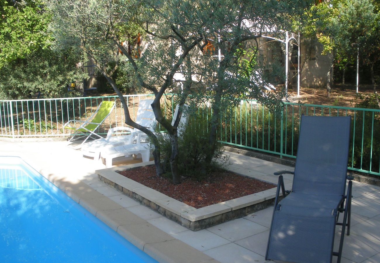 Maison à Cabrières-d´Avignon - Location vacances CABRIERES D'AVIGNON LS2-2.